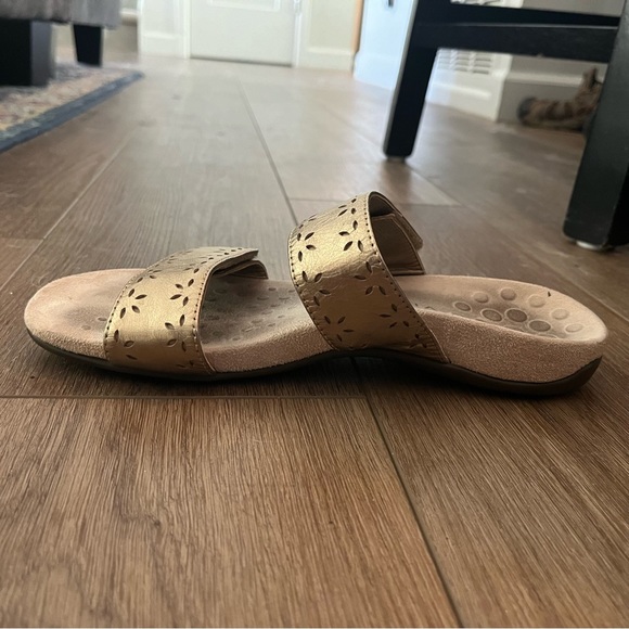 Vionic • Randi Slide Sandal Gold - Picture 4 of 6